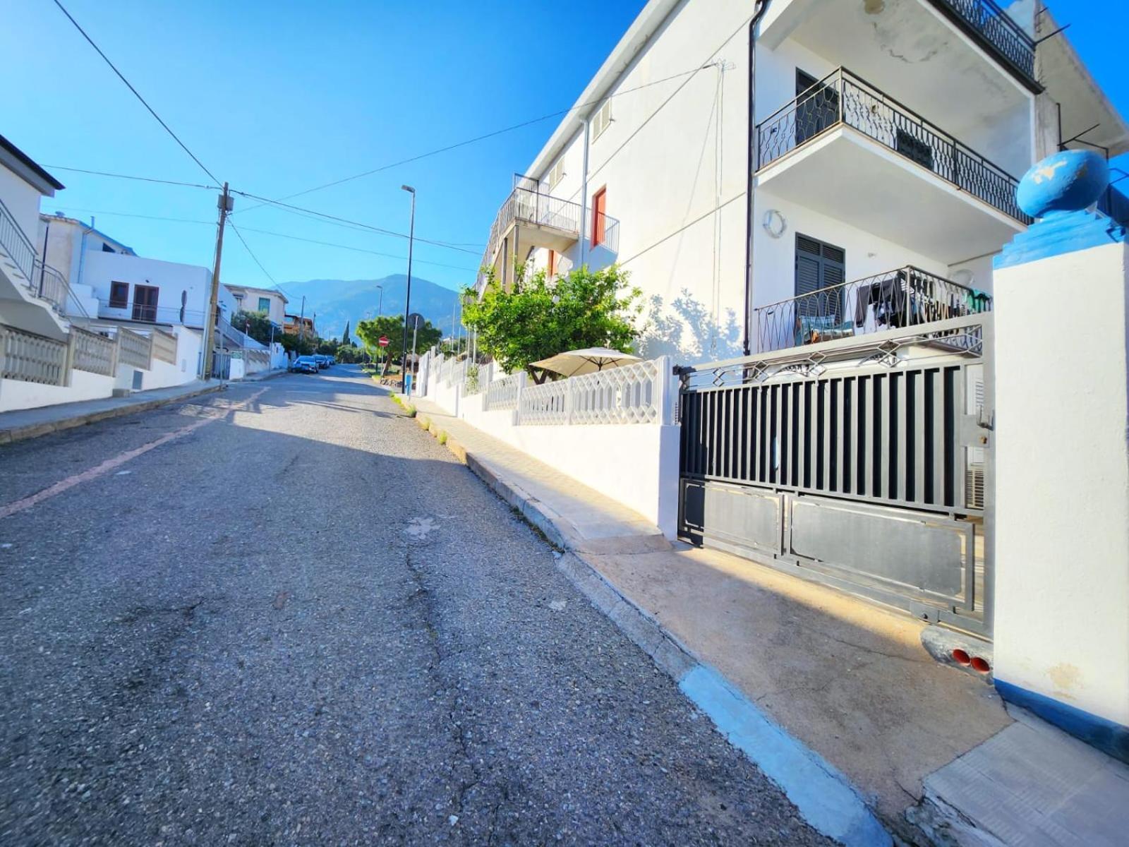 Casa Al Mare Orchidea - Motoparking - Wifi Free - Ac Cala Gonone Exterior photo